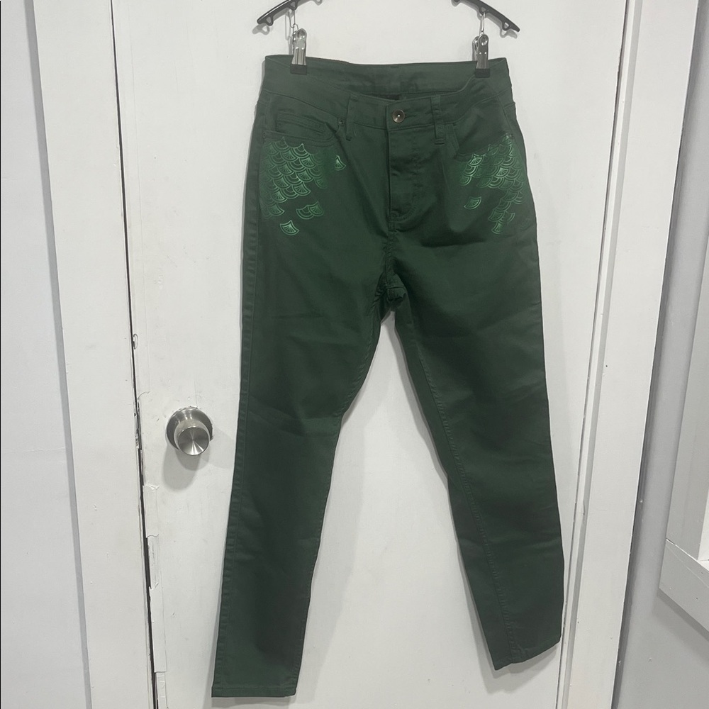 Her Universe Green Pants with Disney Collection Size 7 (Juniors)